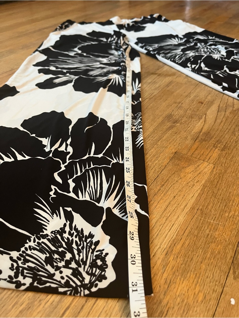 New York & Company Black and White Floral Wide-Leg Pants - Picture 2 of 4